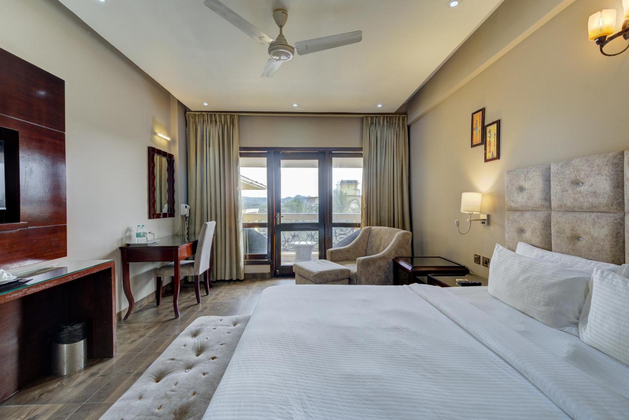 De Alturas Resort Candolim Exterior foto