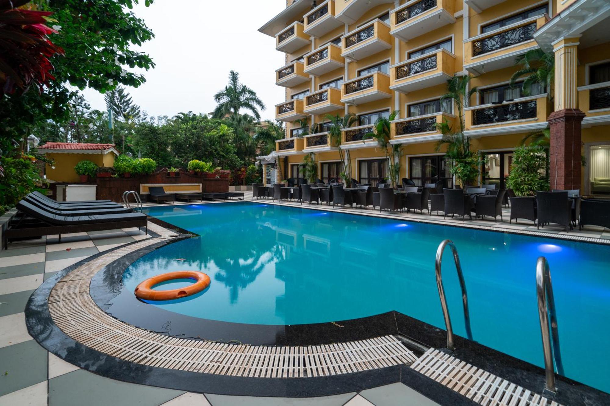 De Alturas Resort Candolim Exterior foto